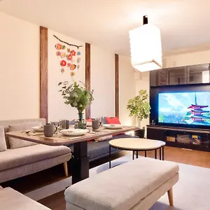 Kizuna 絆 - 5 Bedding In 2 Tatami Rooms, Max 11, 1 And A Half Bath Rooms, 30min To Usj, Kaiyukan Aquarium & Namba, 12min To Kyocera Dome, , Japanese Style Private House アパート 大阪市